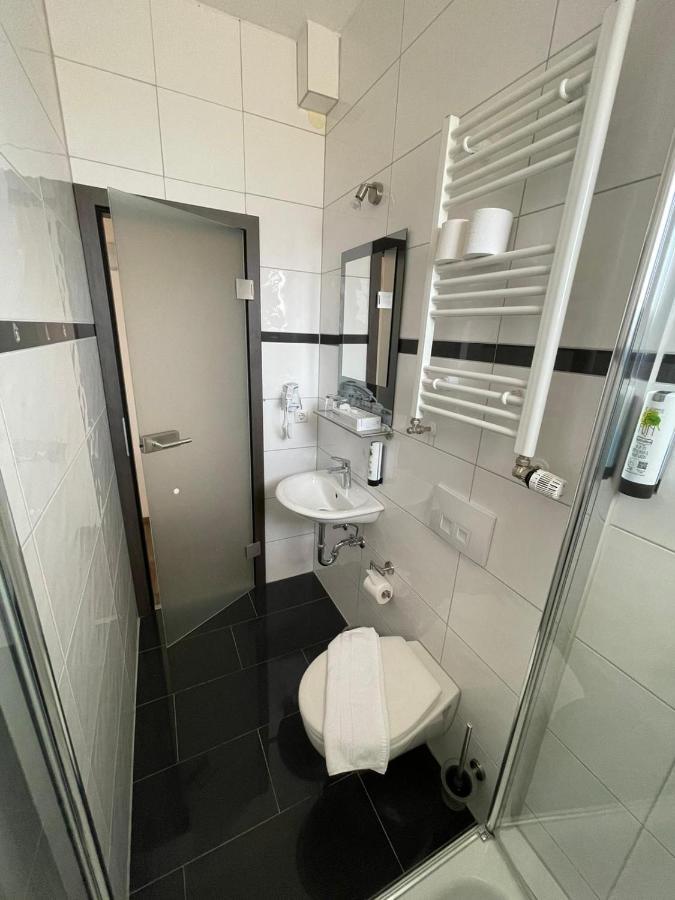 Hotel Wiesental Naehe Friedrichshafen Меккенбойрен Экстерьер фото