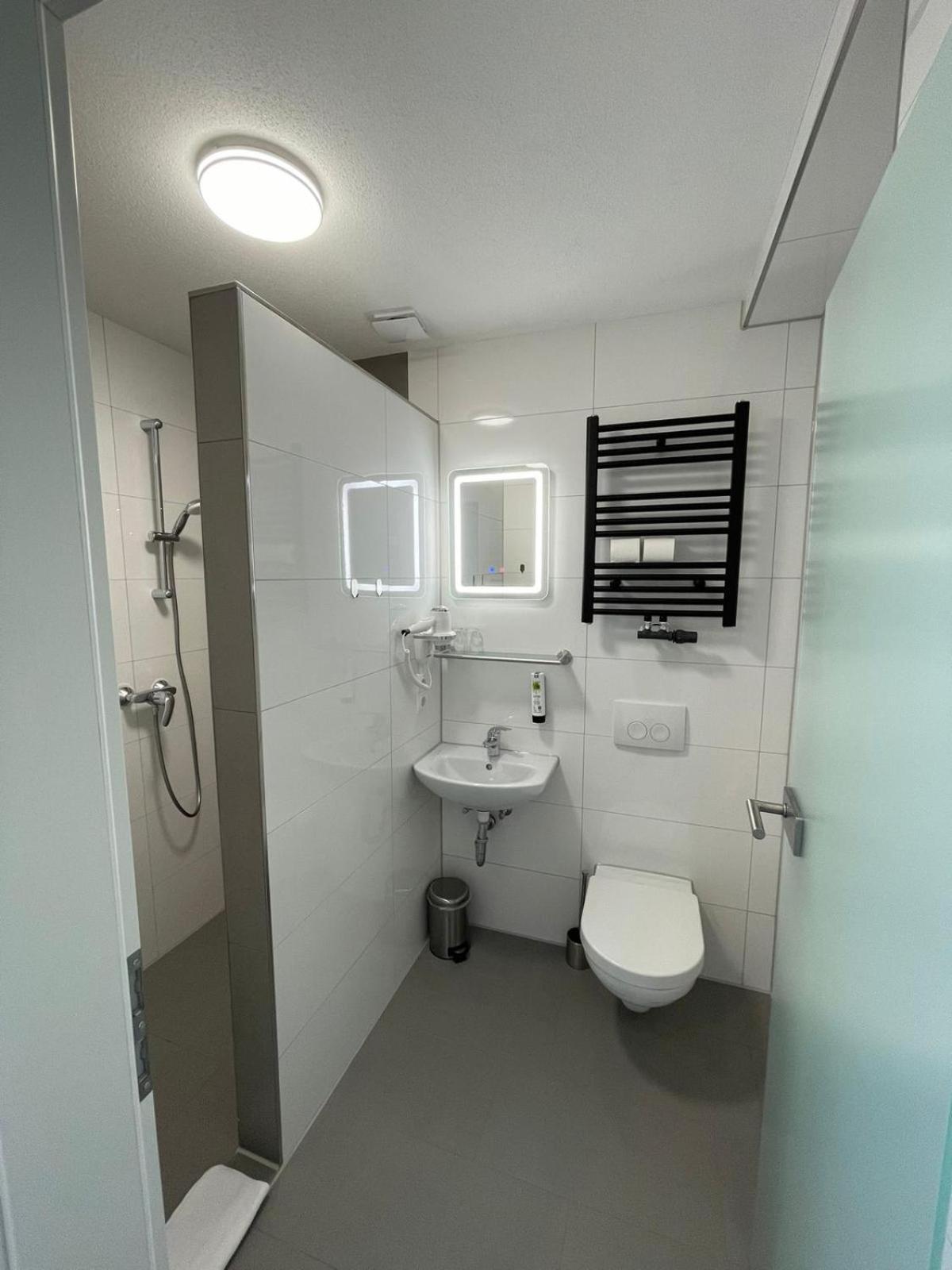Hotel Wiesental Naehe Friedrichshafen Меккенбойрен Экстерьер фото
