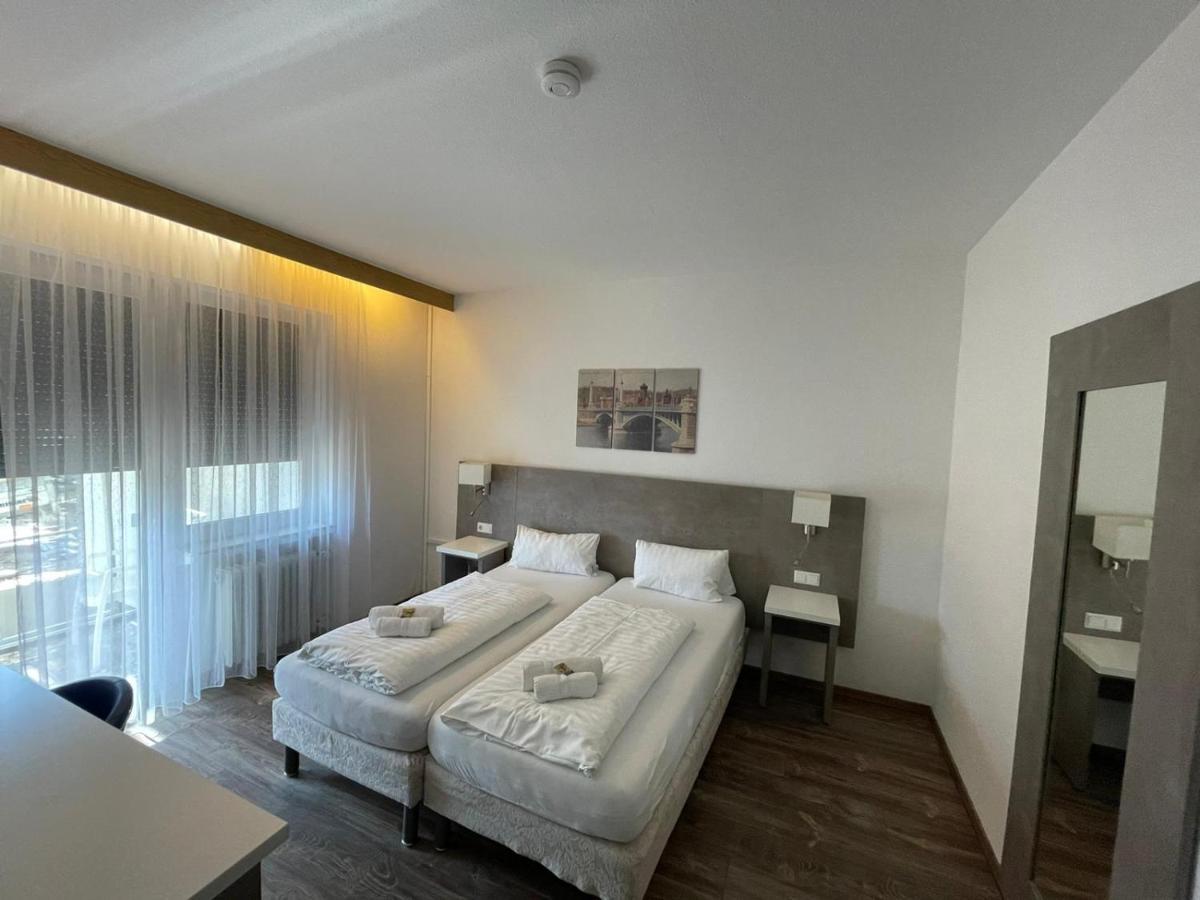 Hotel Wiesental Naehe Friedrichshafen Меккенбойрен Экстерьер фото