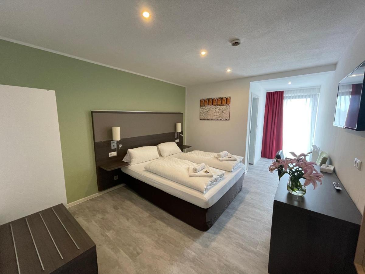 Hotel Wiesental Naehe Friedrichshafen Меккенбойрен Экстерьер фото